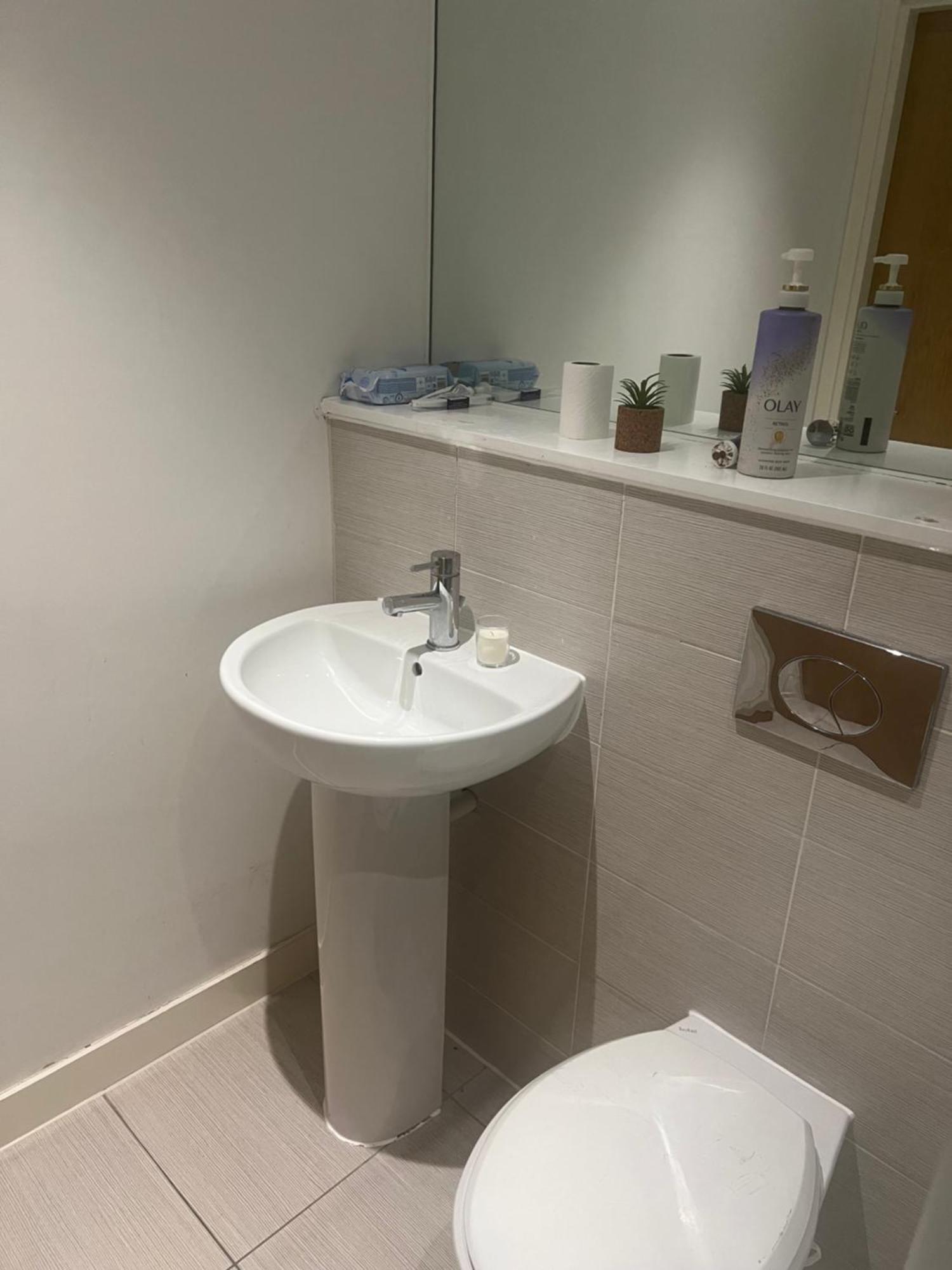 A Cozy With Private Bathroom In A Two Bedroom Bed & Breakfast